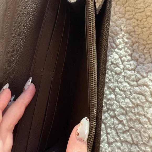 Louis Vuitton Black and Brown Checkered Wallet - Picture 7 of 11